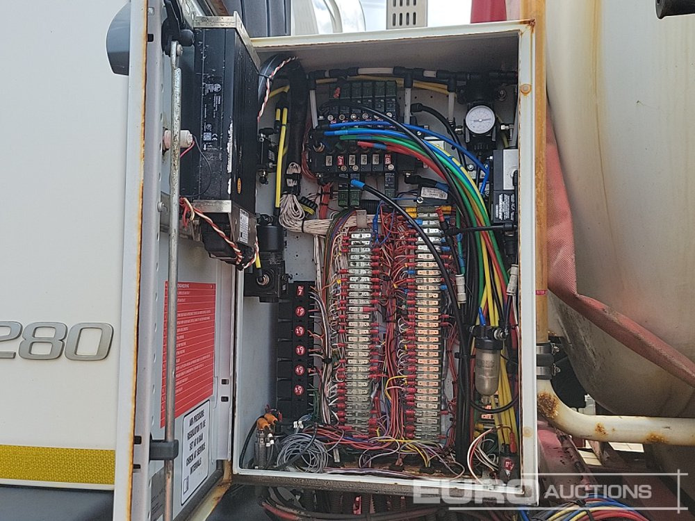 Autocisterna 2015 Volvo FL280: foto 14