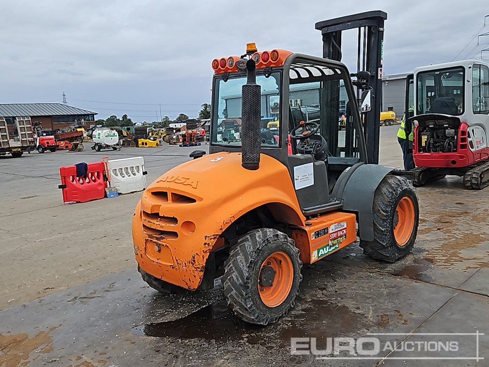2016 Ausa CH250 - Bezceļu autokrāvējs: foto 5 2016 Ausa CH250 - Bezceļu autokrāvējs: foto 5