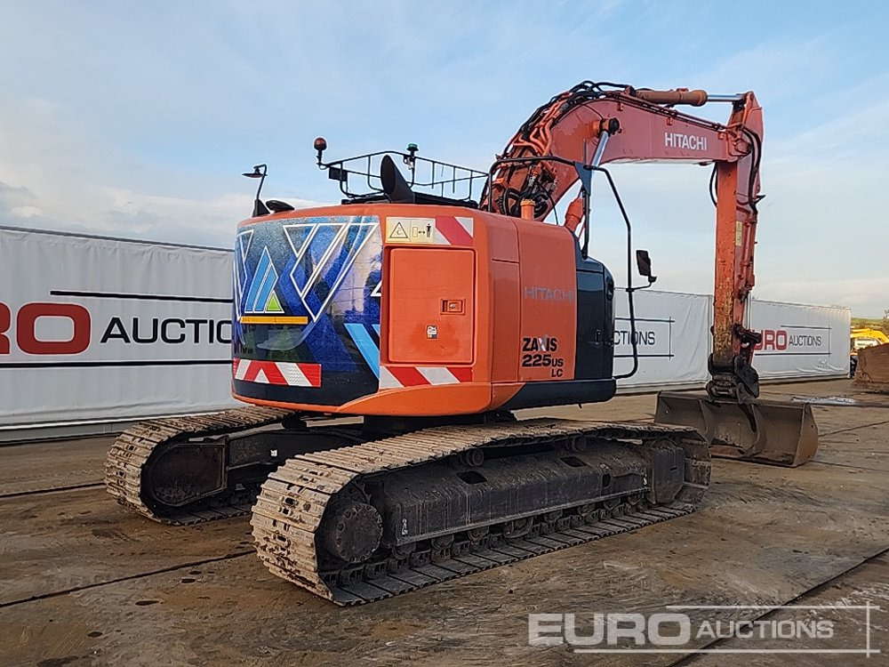 2016 Hitachi ZX225USLC-5B - Kāpurķēžu ekskavators: foto 5 2016 Hitachi ZX225USLC-5B - Kāpurķēžu ekskavators: foto 5