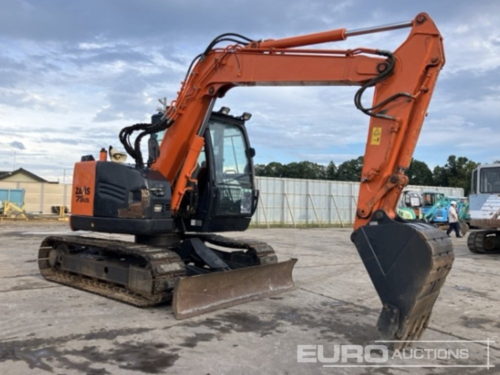 2016 Hitachi ZX75US-5 - Mini-ekskavators: foto 4 2016 Hitachi ZX75US-5 - Mini-ekskavators: foto 4