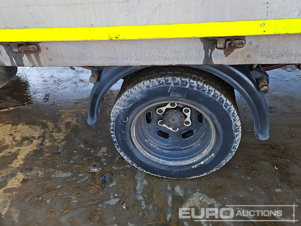 Automašīna ar kravas platformu 2016 Iveco Daily 35C13: foto 10