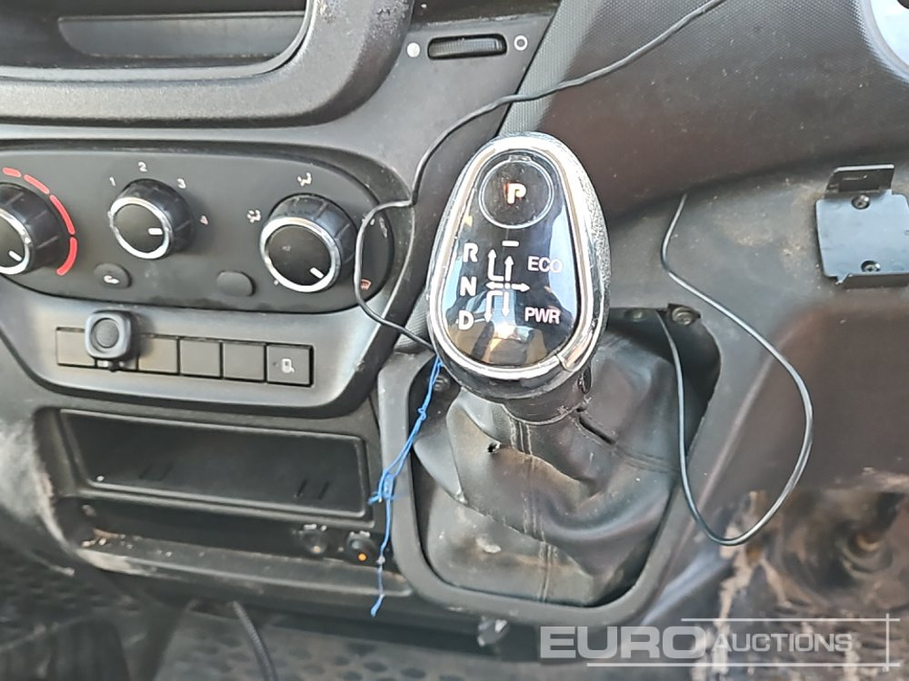 Automašīna ar kravas platformu 2016 Iveco Daily 35C13: foto 25
