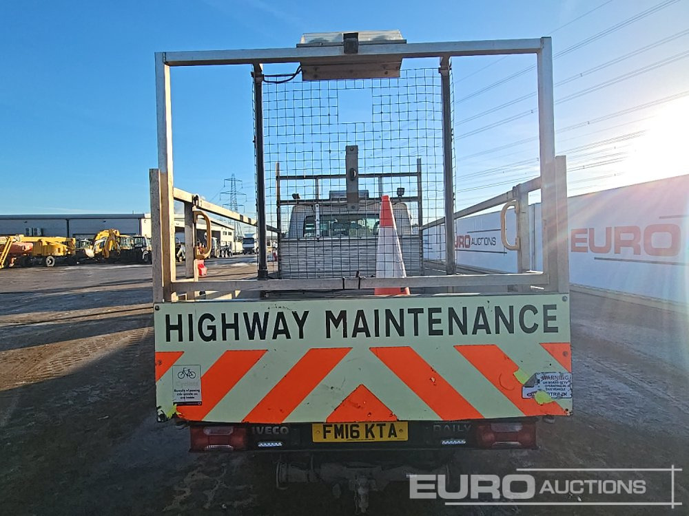 2016 Iveco Daily 35C13 - Automašīna ar kravas platformu: foto 4 2016 Iveco Daily 35C13 - Automašīna ar kravas platformu: foto 4