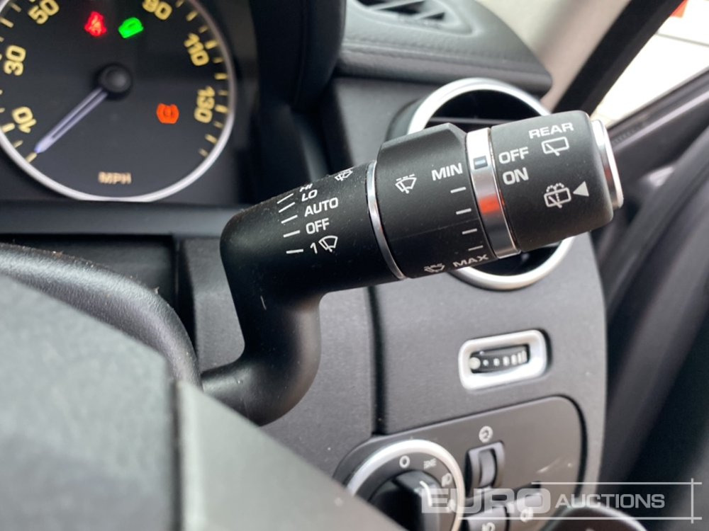 SUV 2016 Land Rover Discovery SE: foto 31 SUV 2016 Land Rover Discovery SE: foto 31