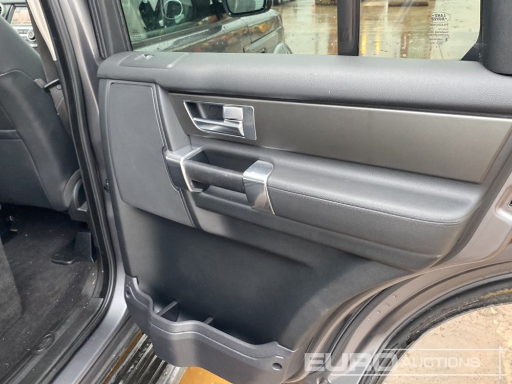 SUV 2016 Land Rover Discovery SE: foto 22 SUV 2016 Land Rover Discovery SE: foto 22