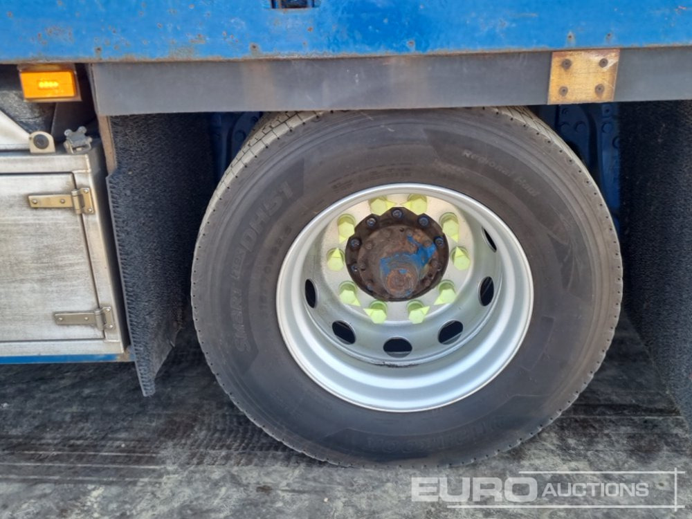 Bortu kravas automašīna/ Platforma pārvadāšana smagās tehnikas 2016 Scania R490: foto 11