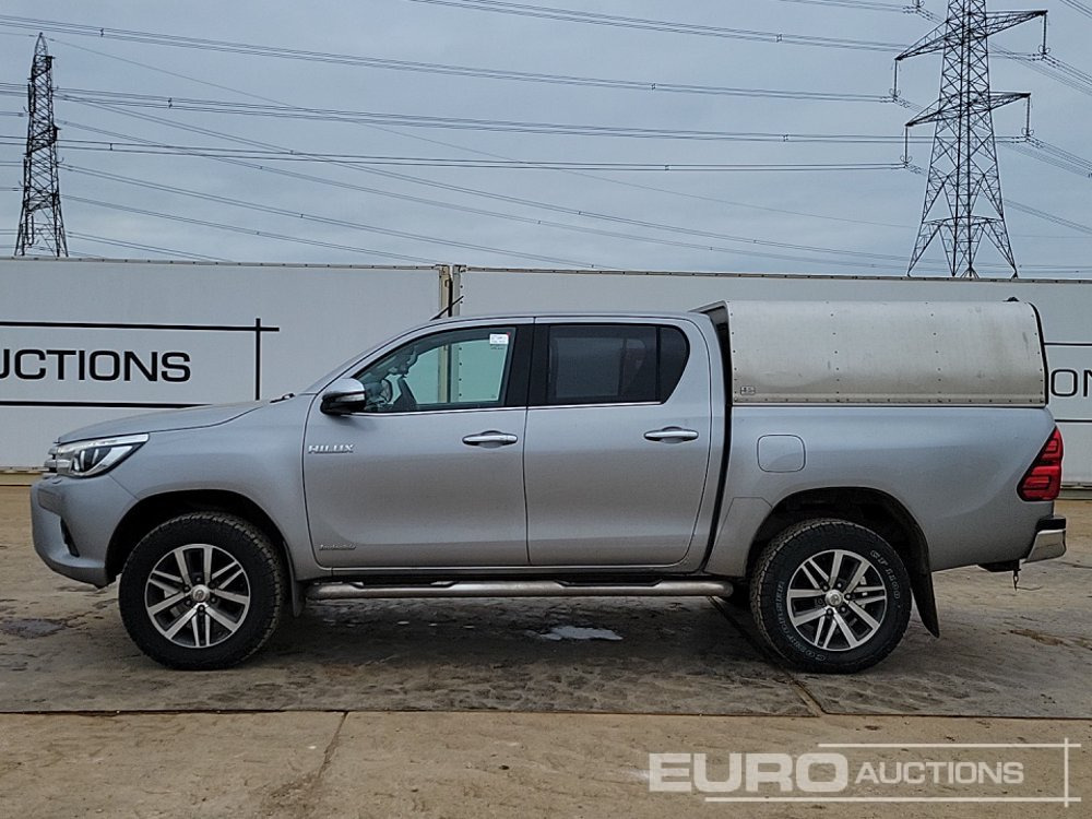 2016 Toyota Hilux Invincible - Pikaps: foto 2 2016 Toyota Hilux Invincible - Pikaps: foto 2