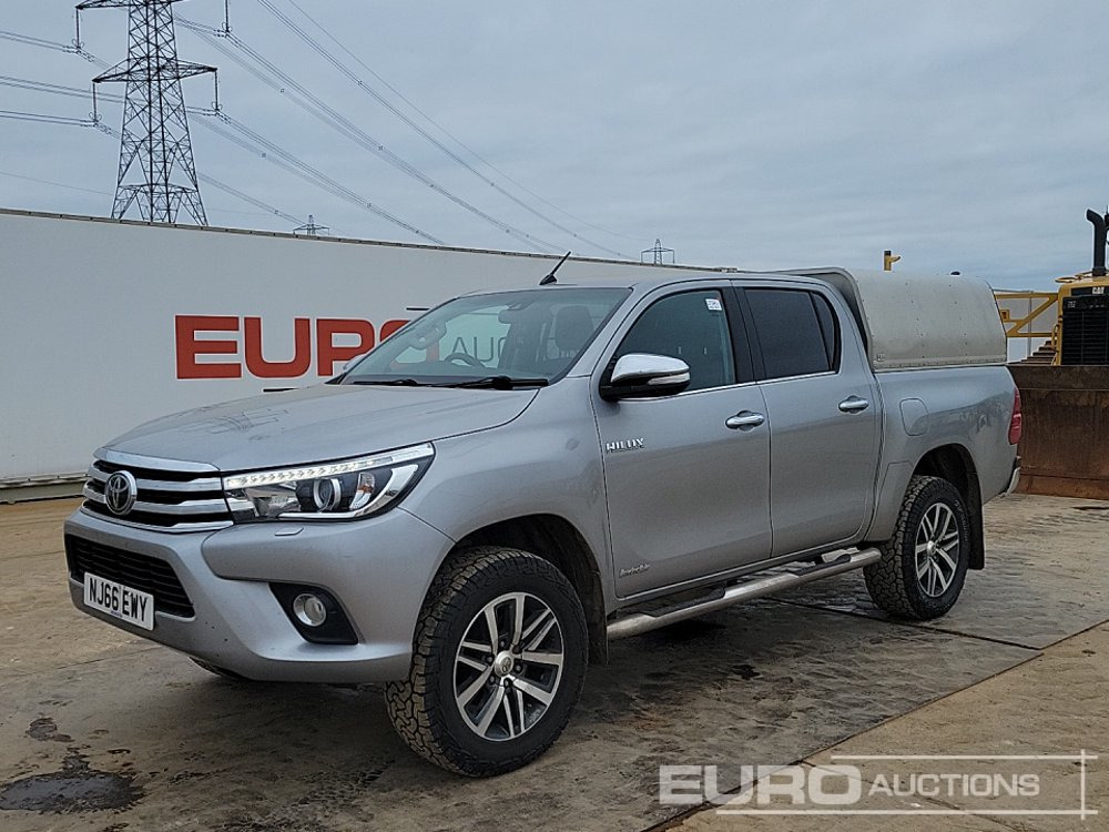 2016 Toyota Hilux Invincible - Pikaps: foto 1 2016 Toyota Hilux Invincible - Pikaps: foto 1