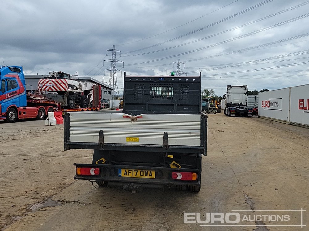 2017 Nissan Cabstar NT400 - Automašīna ar kravas platformu: foto 4 2017 Nissan Cabstar NT400 - Automašīna ar kravas platformu: foto 4