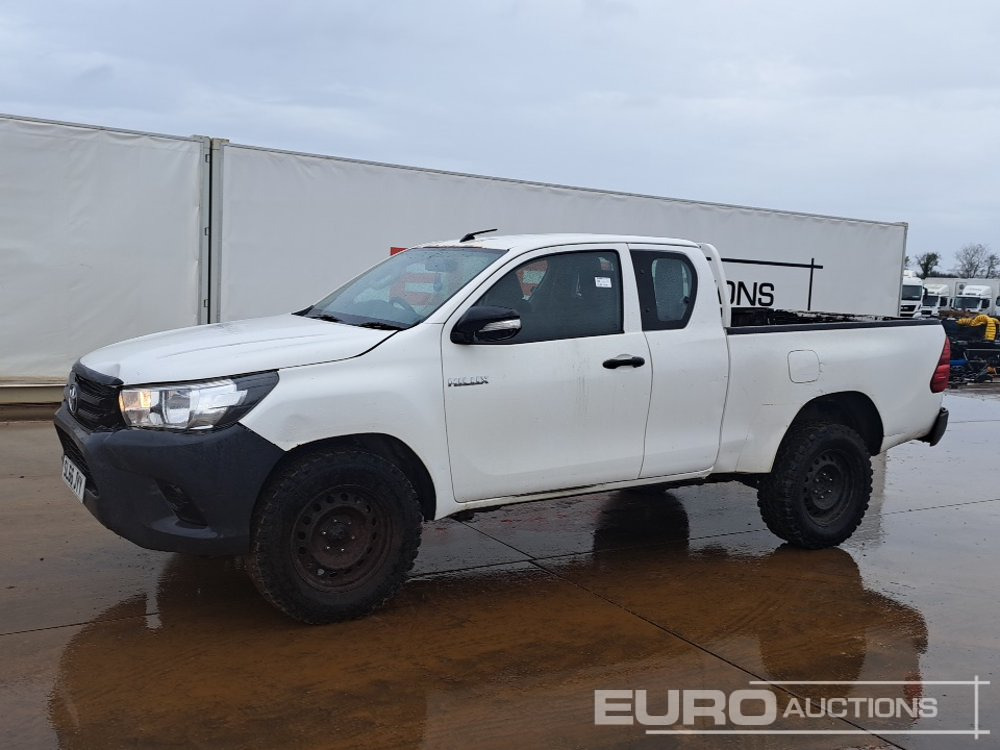 2017 Toyota Hilux - Pikaps: foto 1 2017 Toyota Hilux - Pikaps: foto 1