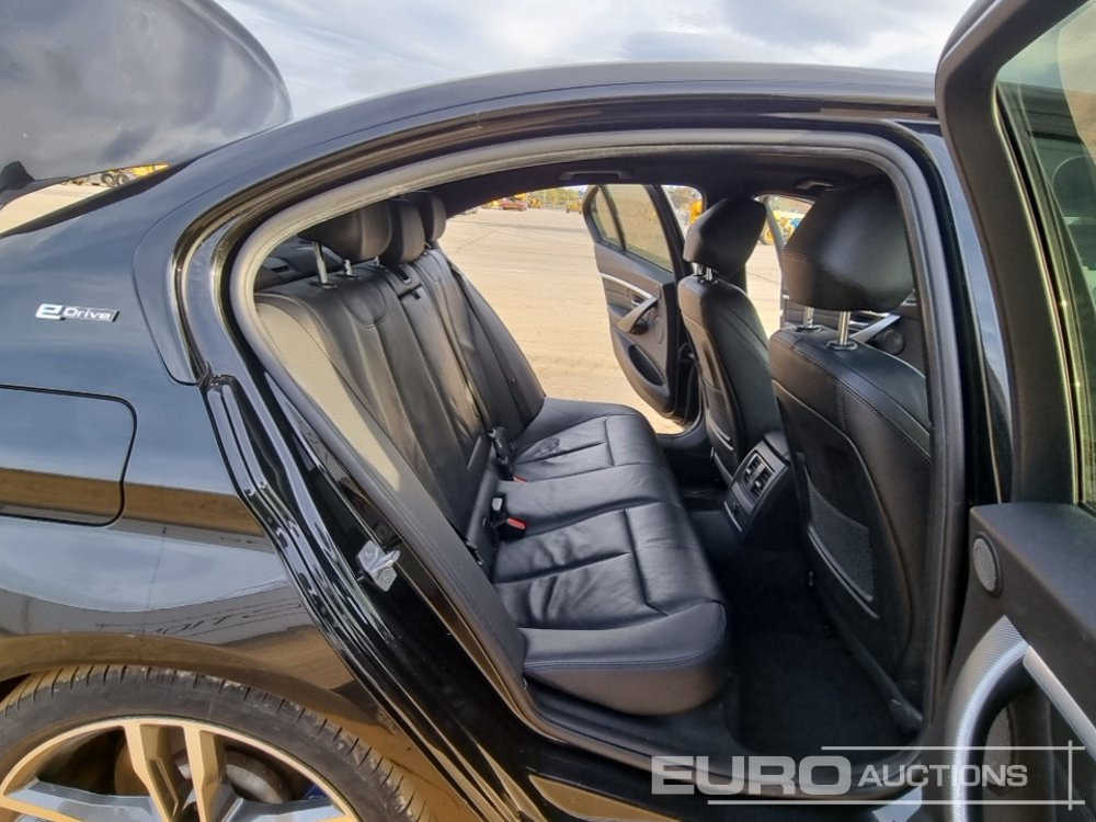 Vieglā automašīna 2018 BMW 330E M Sport: foto 23