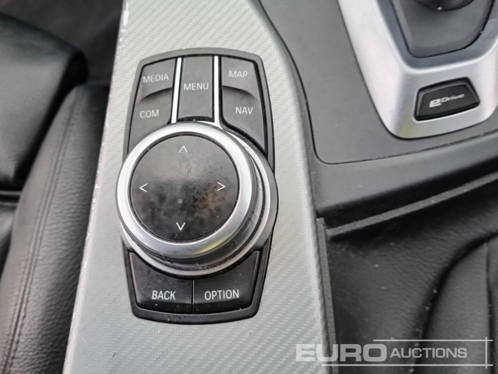 Vieglā automašīna 2018 BMW 330E M Sport: foto 29