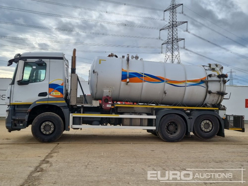 2018 Mercedes Arocs 2533 - Autocisterna: foto 2 2018 Mercedes Arocs 2533 - Autocisterna: foto 2