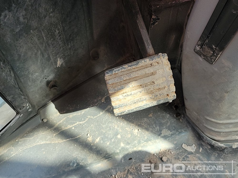 Riteņu iekrāvējs 2019 CAT 908M: foto 37