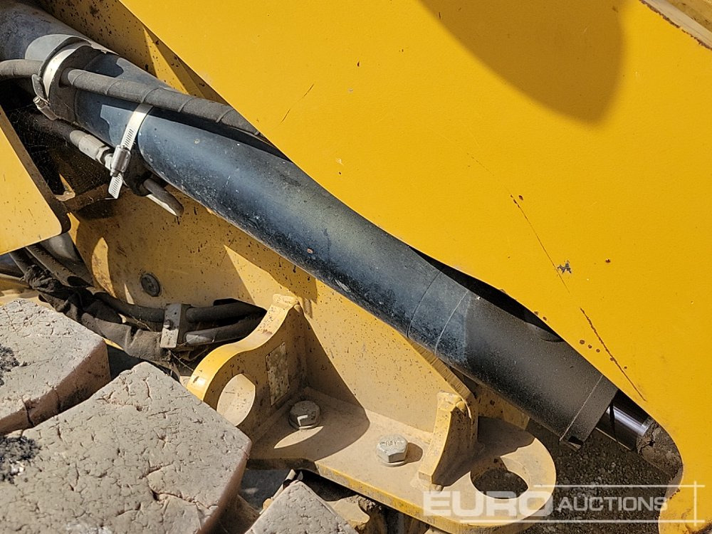 Riteņu iekrāvējs 2019 CAT 908M: foto 29