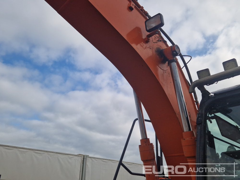 Kāpurķēžu ekskavators 2019 Hitachi ZX130LCN-6: foto 17