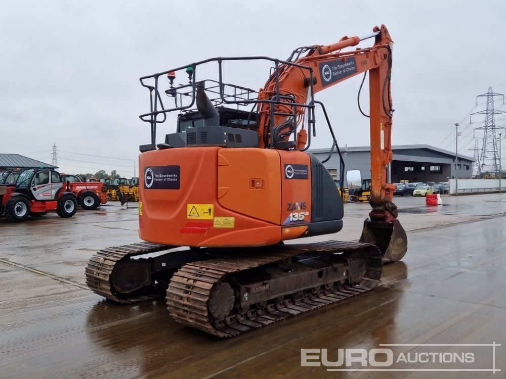 2019 Hitachi ZX135US-6 - Kāpurķēžu ekskavators: foto 5 2019 Hitachi ZX135US-6 - Kāpurķēžu ekskavators: foto 5