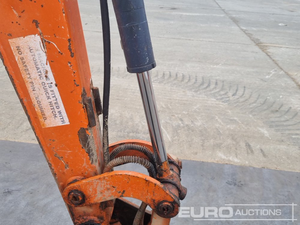 Mini-ekskavators 2019 Hitachi ZX26U-6 CR: foto 20