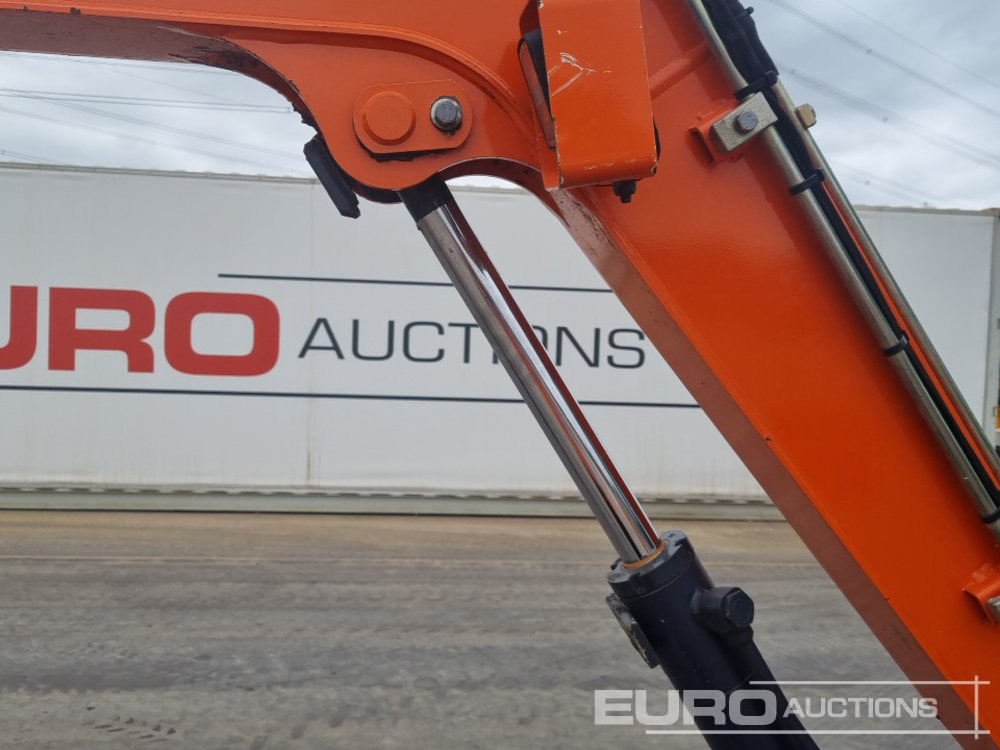 Mini-ekskavators 2019 Hitachi ZX26U-6 CR: foto 27