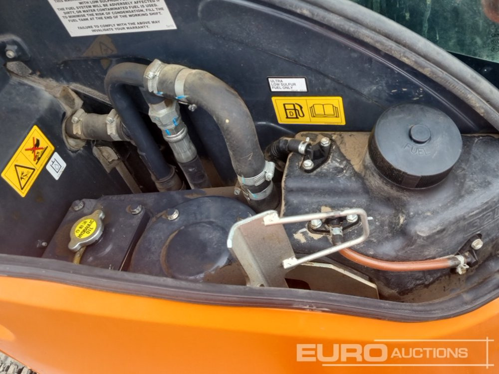 Mini-ekskavators 2019 Hitachi ZX26U-6 CR: foto 33