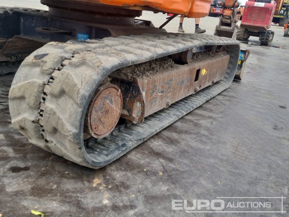 Mini-ekskavators 2019 Hitachi ZX26U-6 CR: foto 13
