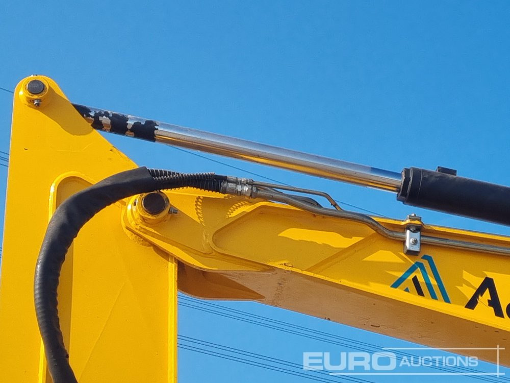 Kāpurķēžu ekskavators 2019 JCB 100C-1: foto 22