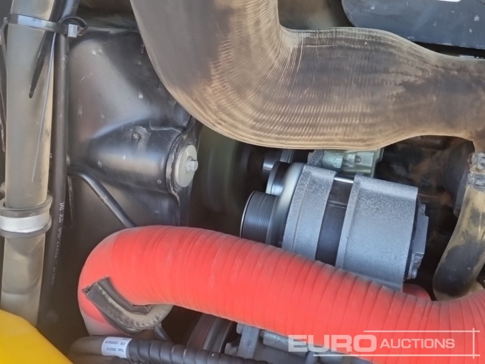 Kāpurķēžu ekskavators 2019 JCB 100C-1: foto 28