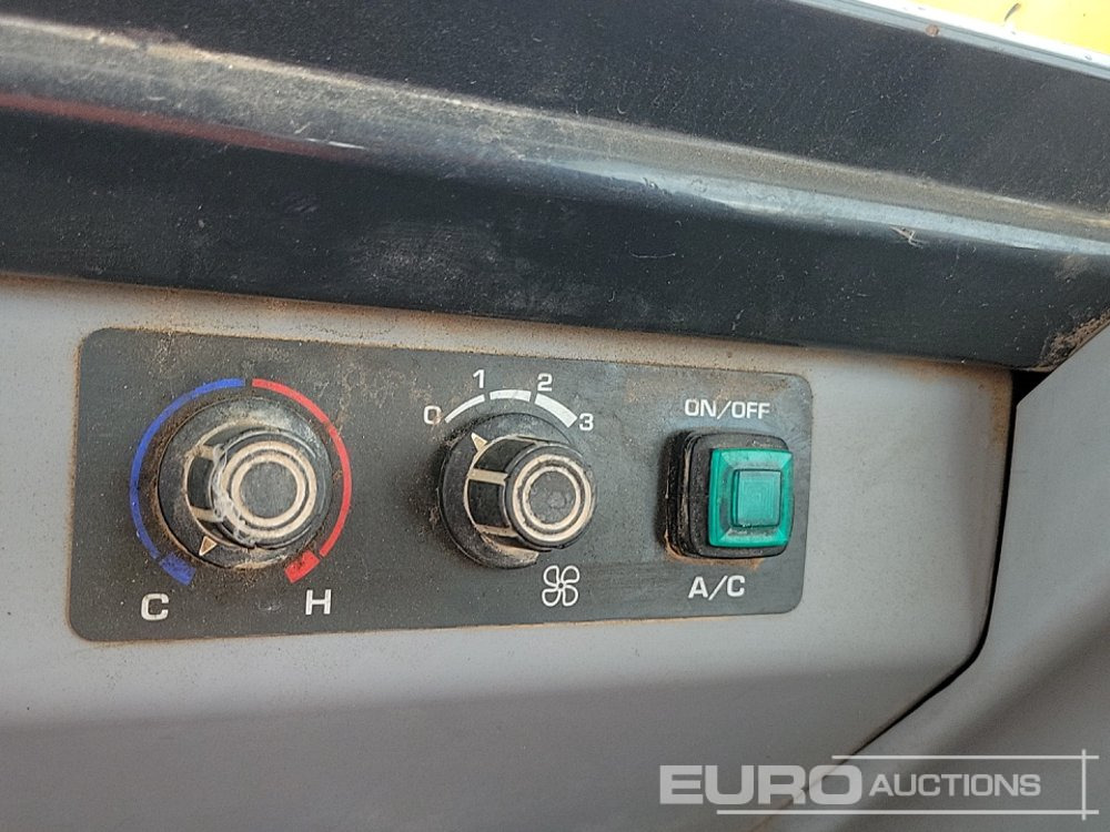 Mini-ekskavators 2019 Komatsu PC80MR-5: foto 47