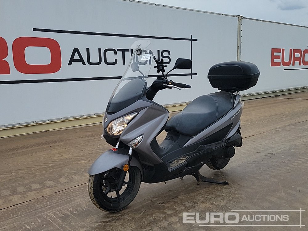 2019 Suzuki Burgman - Motocikls: foto 1 2019 Suzuki Burgman - Motocikls: foto 1