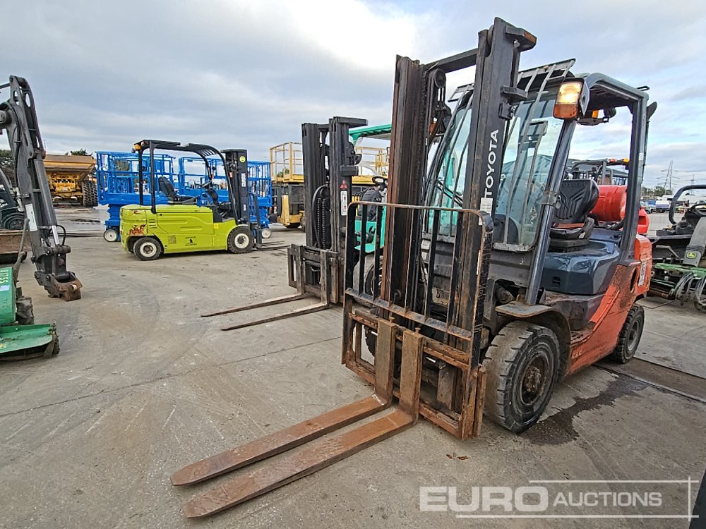 2019 Toyota 06-8FG25F - Autokrāvējs: foto 1 2019 Toyota 06-8FG25F - Autokrāvējs: foto 1