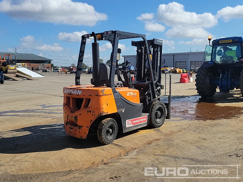 2020 Doosan D25GP - Autokrāvējs: foto 5 2020 Doosan D25GP - Autokrāvējs: foto 5