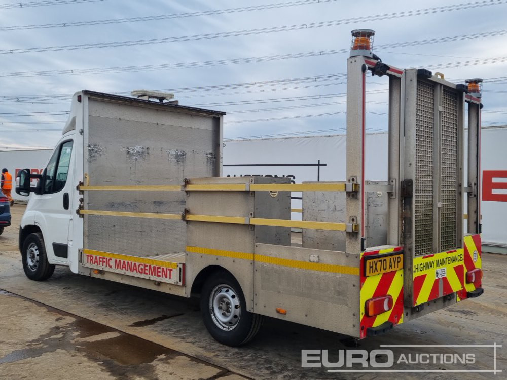 2020 Peugeot Boxer 335 - Automašīna ar kravas platformu: foto 3 2020 Peugeot Boxer 335 - Automašīna ar kravas platformu: foto 3