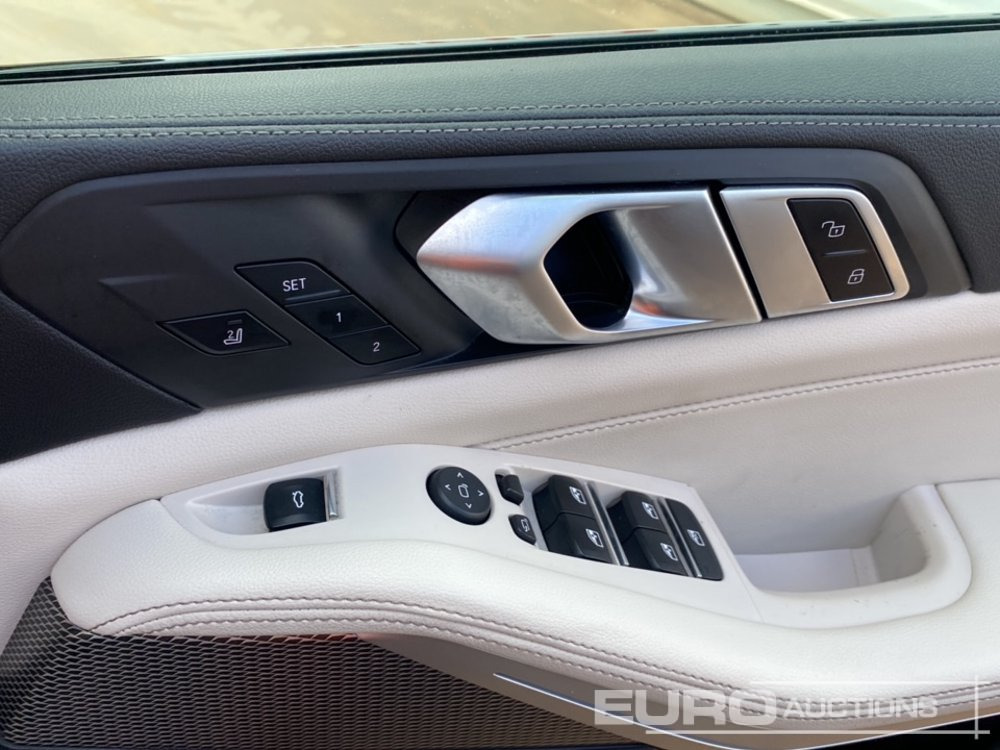 SUV 2021 BMW X5 45E M-Sport: foto 40