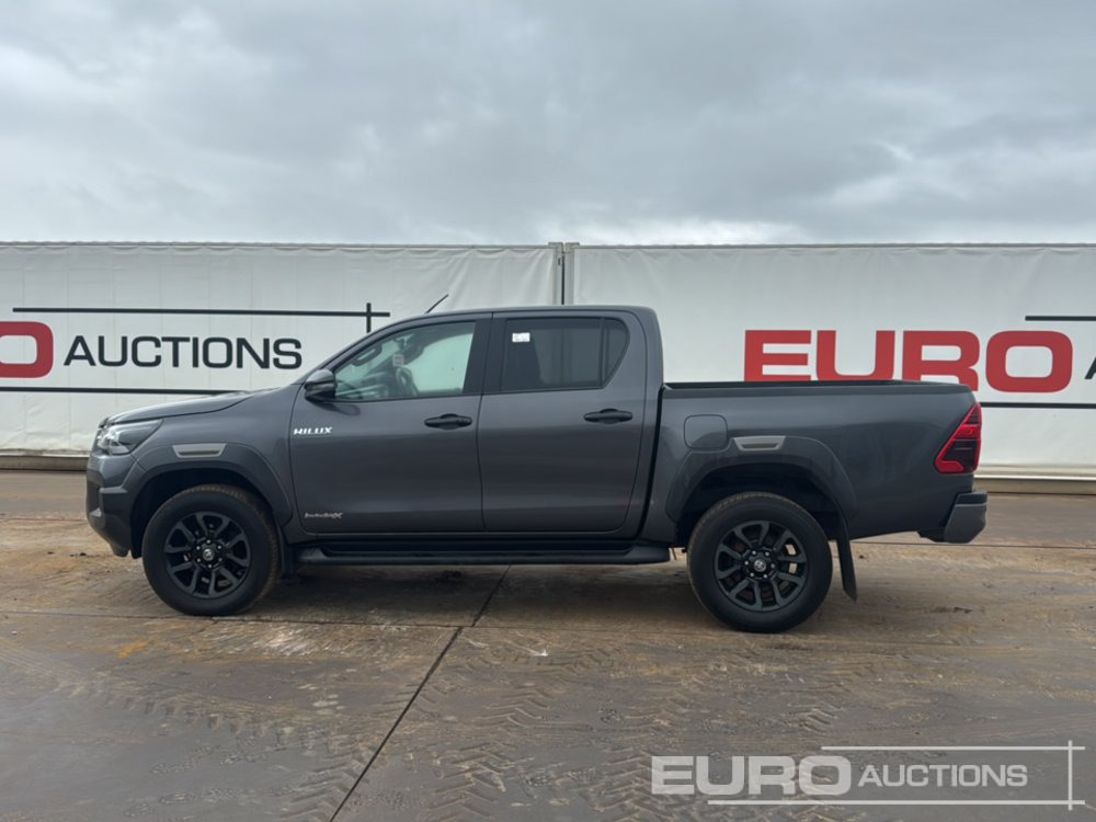 2021 Toyota Hilux Invincible X - Pikaps: foto 2 2021 Toyota Hilux Invincible X - Pikaps: foto 2
