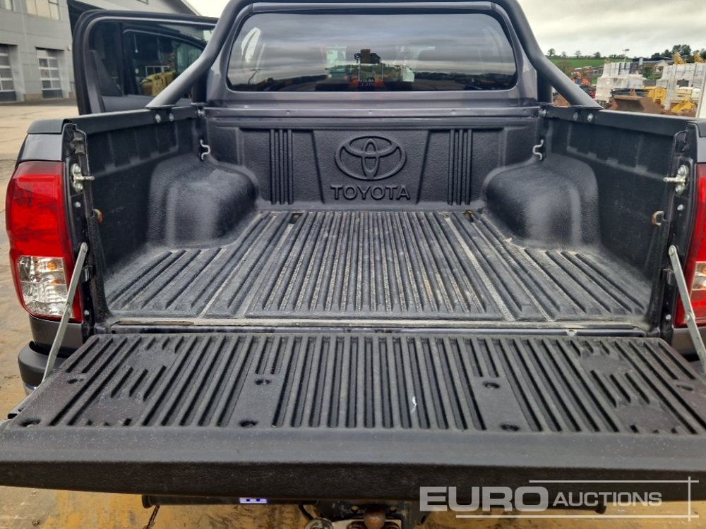 Pikaps 2023 Toyota Hilux: foto 19