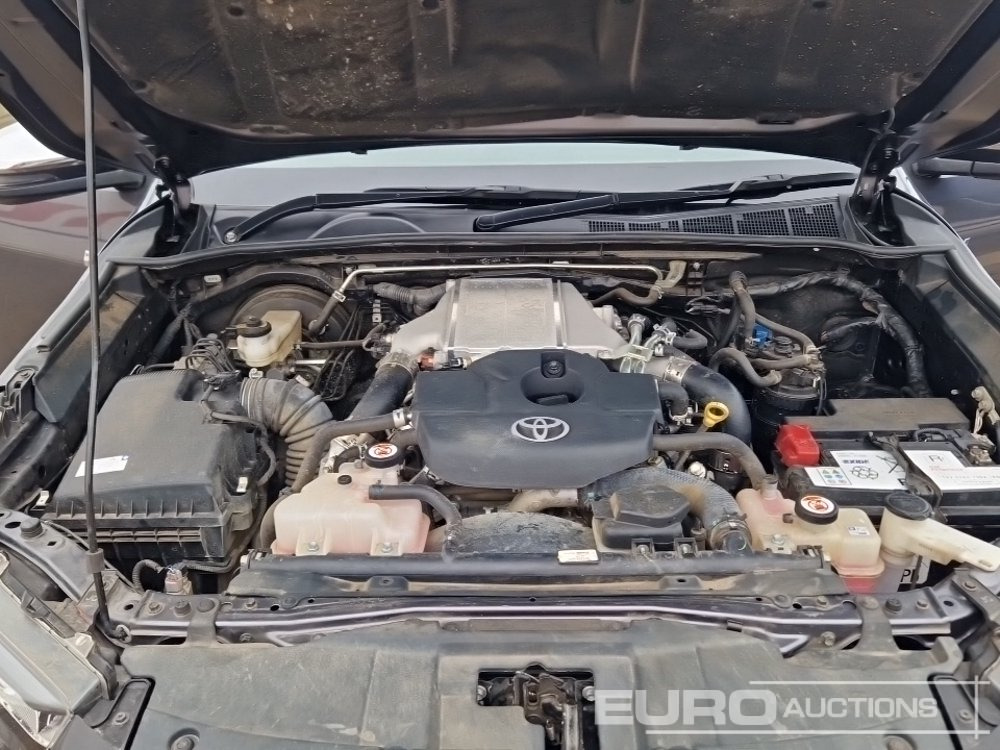Pikaps 2023 Toyota Hilux: foto 40
