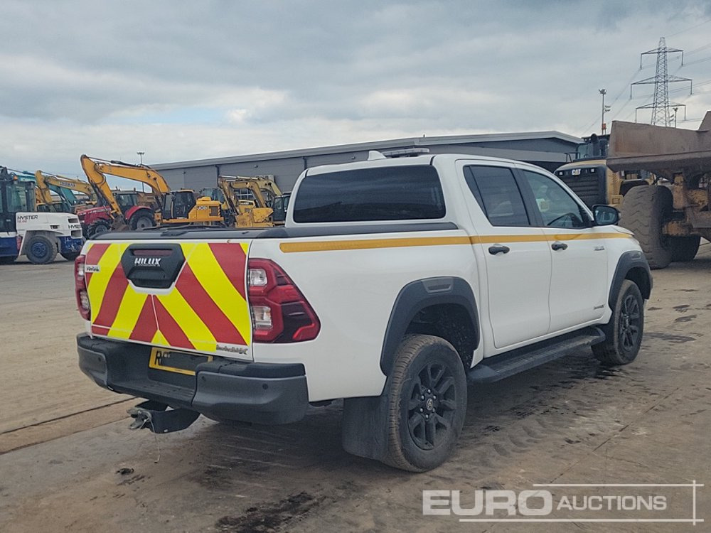 2023 Toyota Hilux Invincible - Pikaps: foto 5 2023 Toyota Hilux Invincible - Pikaps: foto 5