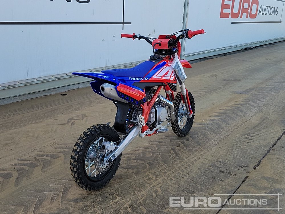 2025 Apollo Thunder 125cc Motorcross Bike, 14" Front, 12" Rear Tyres, Electric Start, Air Cooled, Hydraulic Suspension, Disc Brakes, Lighting Kit (UNASSEMBLED) - Motocikls: foto 5 2025 Apollo Thunder 125cc Motorcross Bike, 14" Front, 12" Rear Tyres, Electric Start, Air Cooled, Hydraulic Suspension, Disc Brakes, Lighting Kit (UNASSEMBLED) - Motocikls: foto 5
