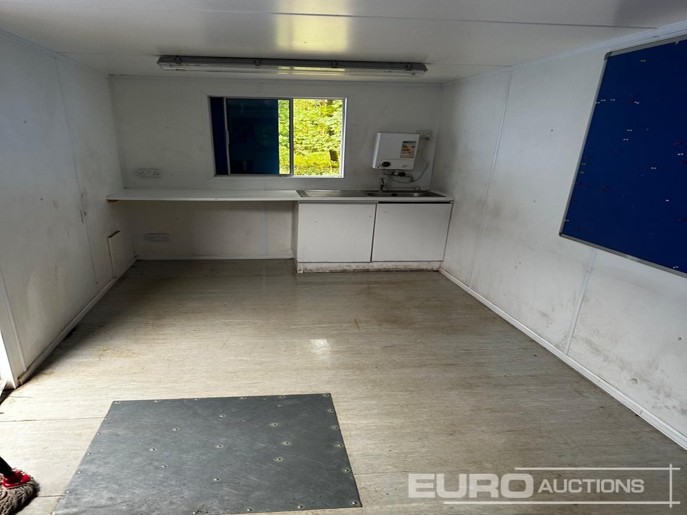 21 foot x 8 foot office / Canteen (Selling Offsite - Location: Studham) - Jūras konteiners: foto 5 21 foot x 8 foot office / Canteen (Selling Offsite - Location: Studham) - Jūras konteiners: foto 5