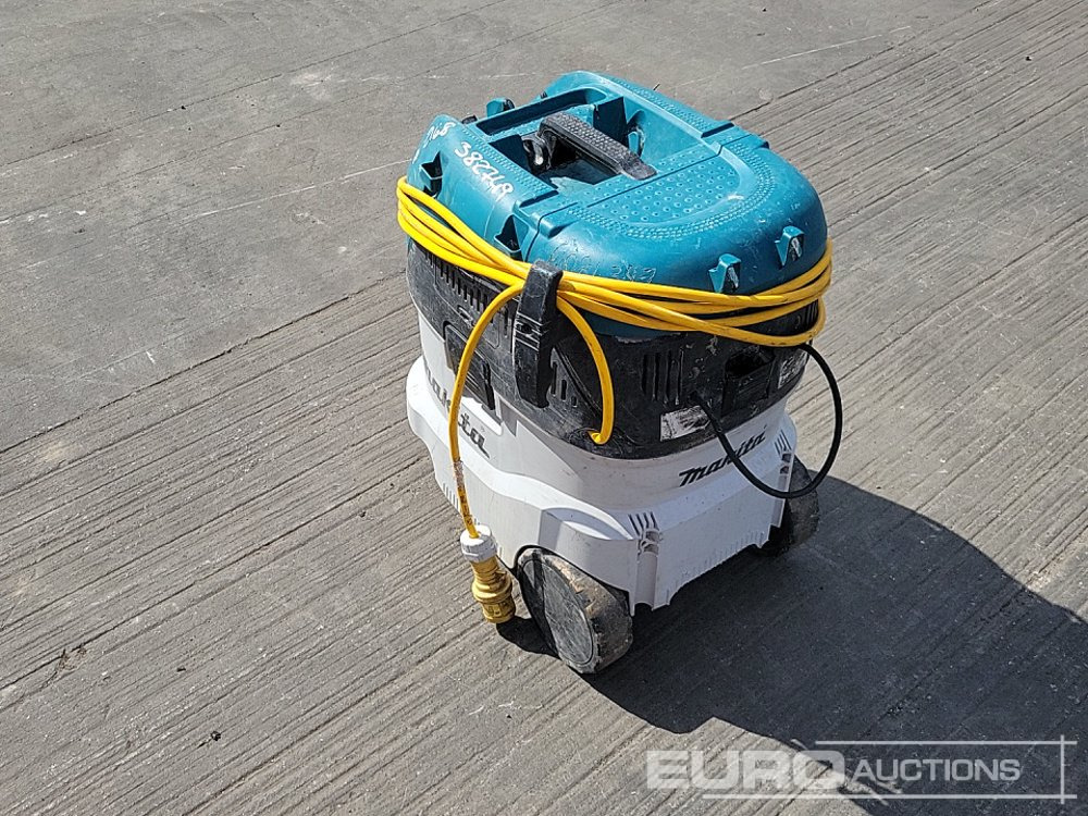 2217 Makita 110Volt Industrial Vacuum Cleaner - Celtniecības maisītājs: foto 3 2217 Makita 110Volt Industrial Vacuum Cleaner - Celtniecības maisītājs: foto 3