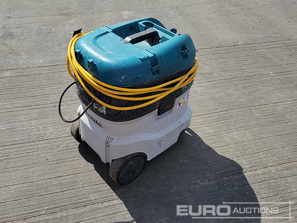 2217 Makita 110Volt Industrial Vacuum Cleaner - Celtniecības maisītājs: foto 5 2217 Makita 110Volt Industrial Vacuum Cleaner - Celtniecības maisītājs: foto 5