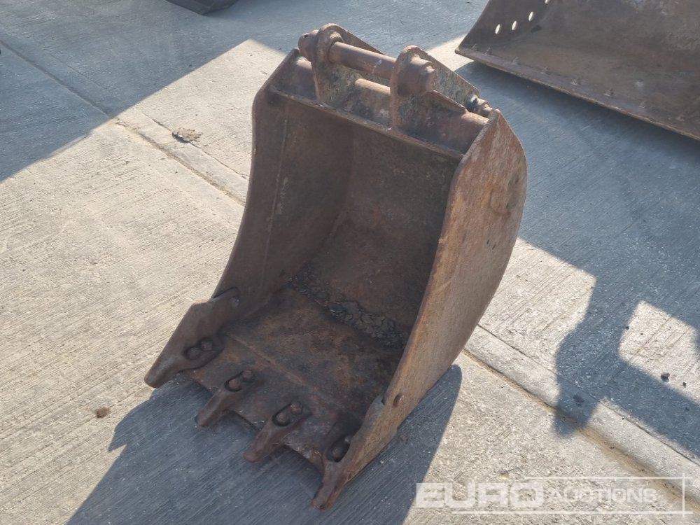 24" Digging Bucket 45mm Pn to suit 4-6 Ton Excavator - Kauss: foto 1 24" Digging Bucket 45mm Pn to suit 4-6 Ton Excavator - Kauss: foto 1