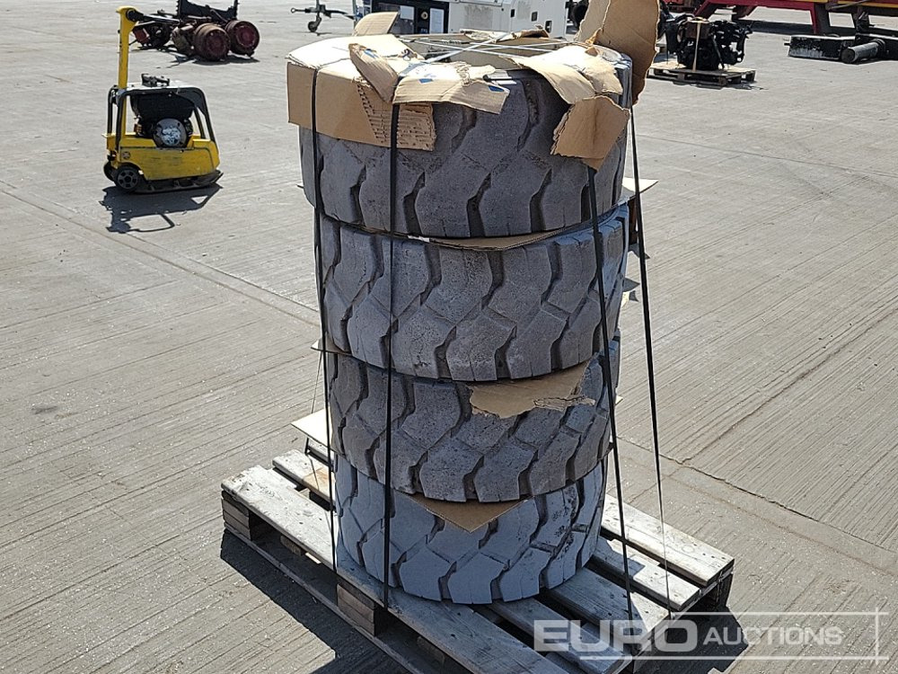 28x12x22 Tyre & Rim (4 of) - Riepa: foto 5 28x12x22 Tyre & Rim (4 of) - Riepa: foto 5