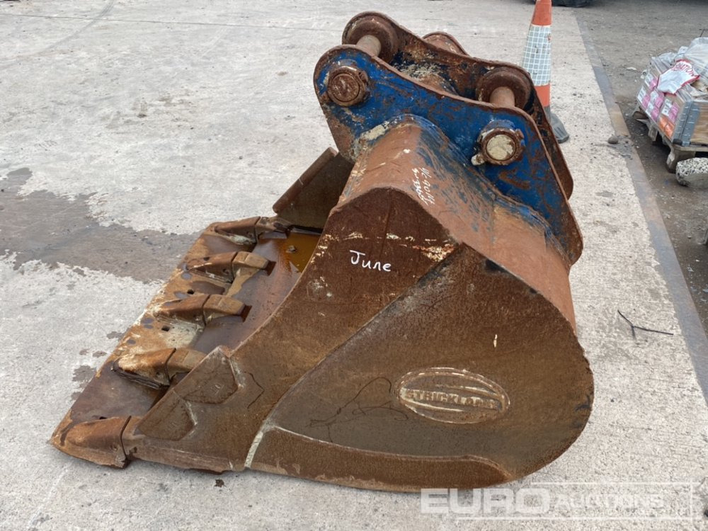 48" Strickland Digging Bucket 65mm Pin to suit 13 Ton Excavator - Kauss: foto 4 48" Strickland Digging Bucket 65mm Pin to suit 13 Ton Excavator - Kauss: foto 4