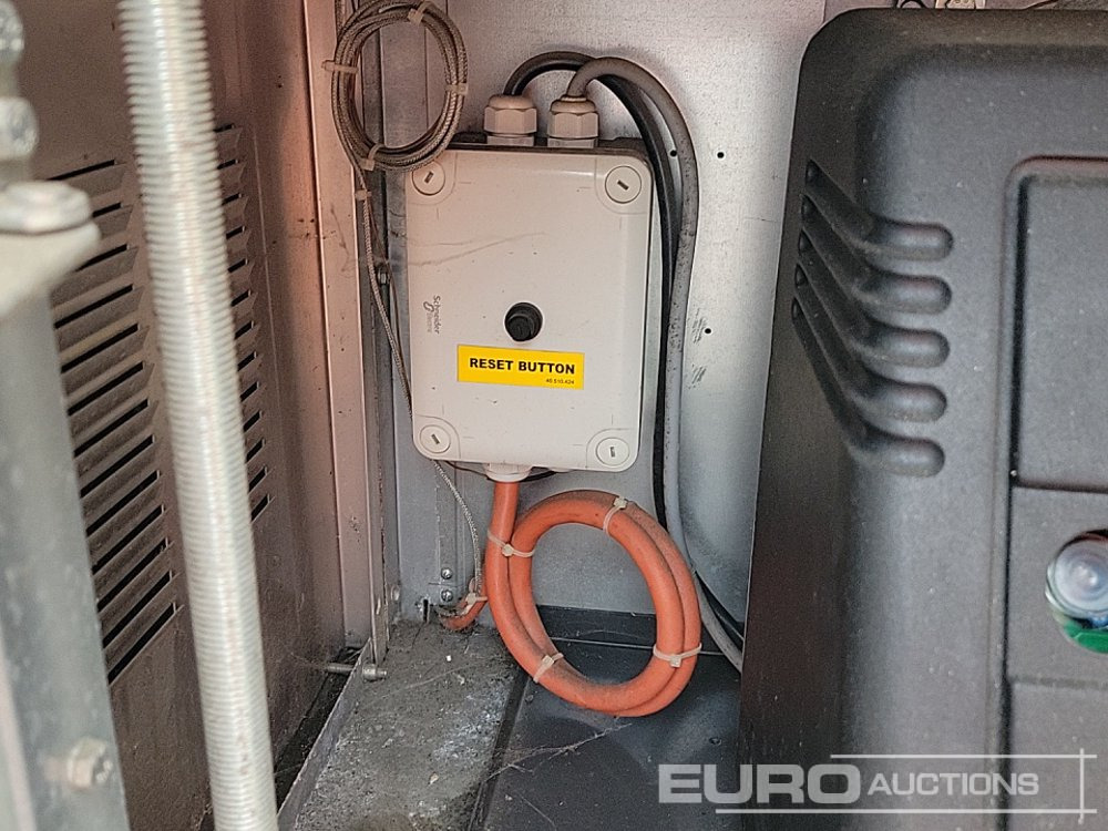 Celtniecības maisītājs Aggreko 200KW Indirect Diesel Fired Heater (2 of): foto 26