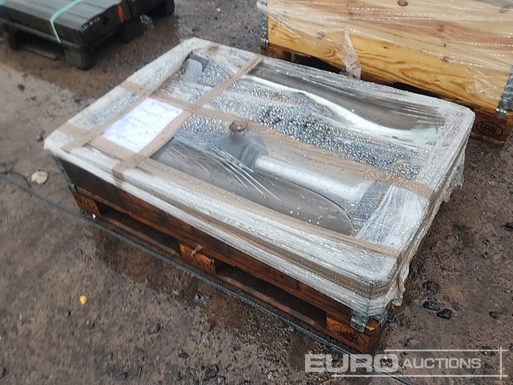 Apron Hydraulic Cylinder to suit Powerscreen TP550 - Celtniecības maisītājs: foto 1 Apron Hydraulic Cylinder to suit Powerscreen TP550 - Celtniecības maisītājs: foto 1