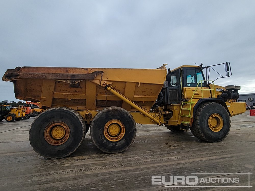 Artikulētias pašizgāzējs Bell B40D: foto 6