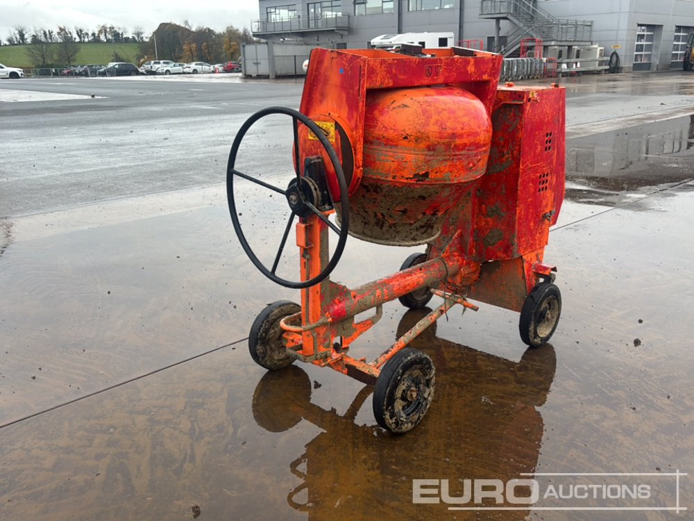 Belle Diesel Mixer, Yanmar Electric Start Engine - Betona maisītājs: foto 4 Belle Diesel Mixer, Yanmar Electric Start Engine - Betona maisītājs: foto 4
