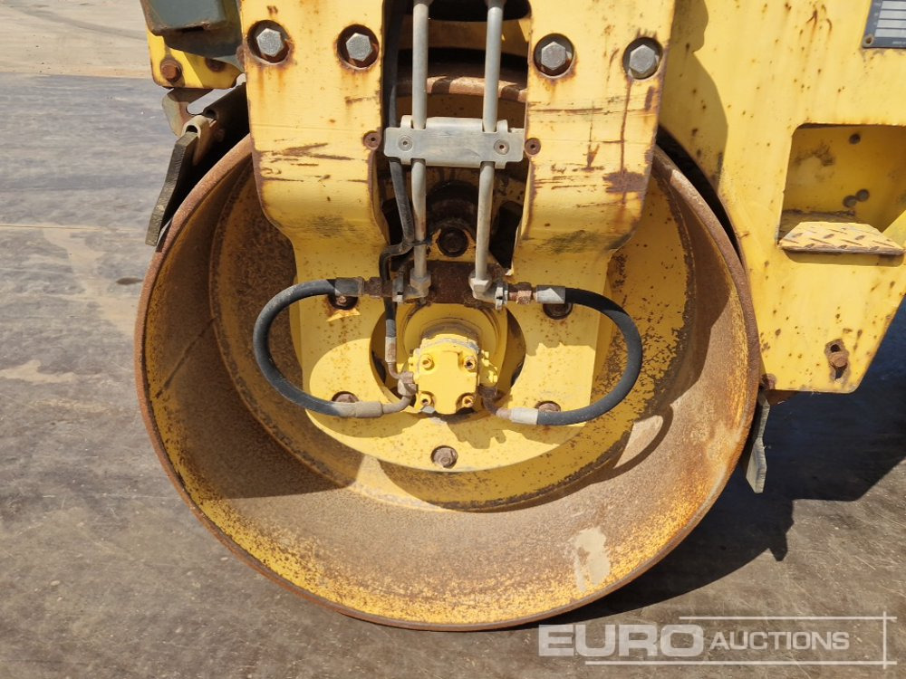 Veltnis Bomag
Bomag Roller

Bomag Roller

 BW138AD: foto 11