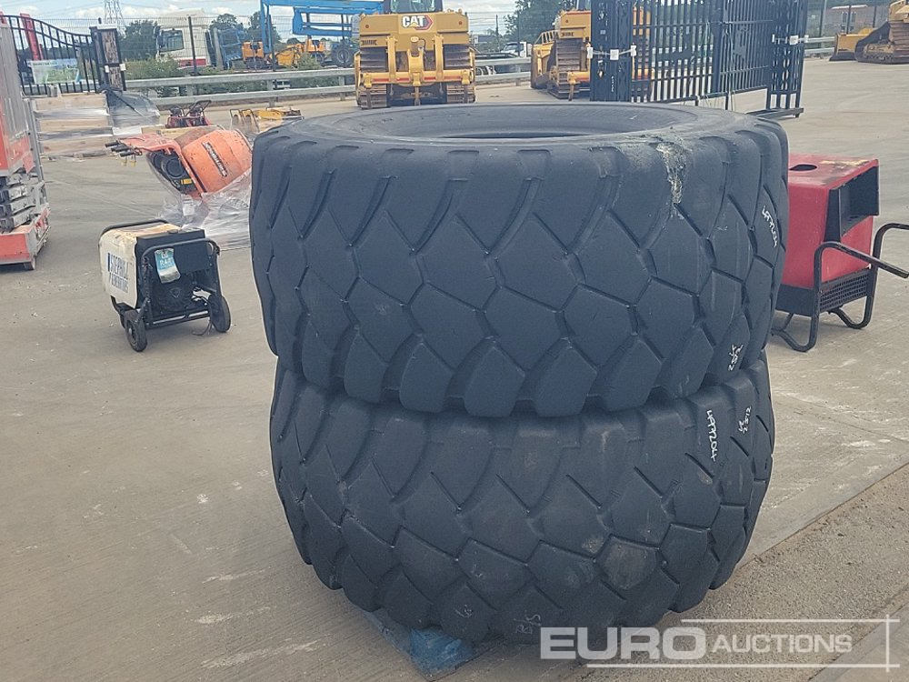 Bridgestone 26.6R25 Tyre (2 of) - Riepa: foto 1 Bridgestone 26.6R25 Tyre (2 of) - Riepa: foto 1
